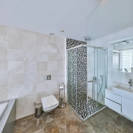 Hillside 2, Sea View, 5 Bedroom, Private Pool, Luxury Design *