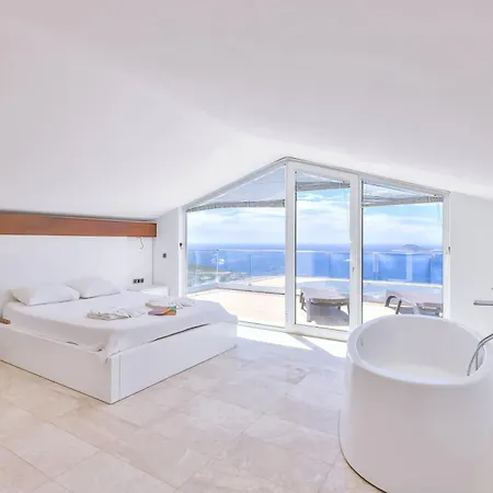 Hillside 2, Sea View, 5 Bedroom, Private Pool, Luxury Design *