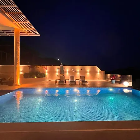 Βίλα Hillside 2, Sea View, 5 Bedroom, Private Pool, Luxury Design Καλκάν